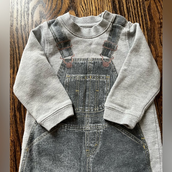 Levi’s Baby Overall with Classic Jumpsuit Print (18M) - Picture 3 of 5